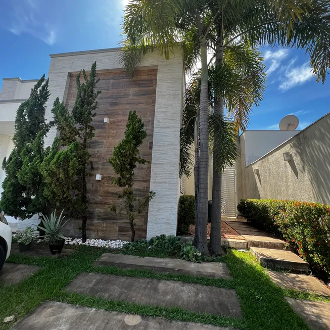 Foto 1 de Casa de Condomínio com 4 Quartos à venda, 230m² em Residencial Paiaguas, Cuiabá