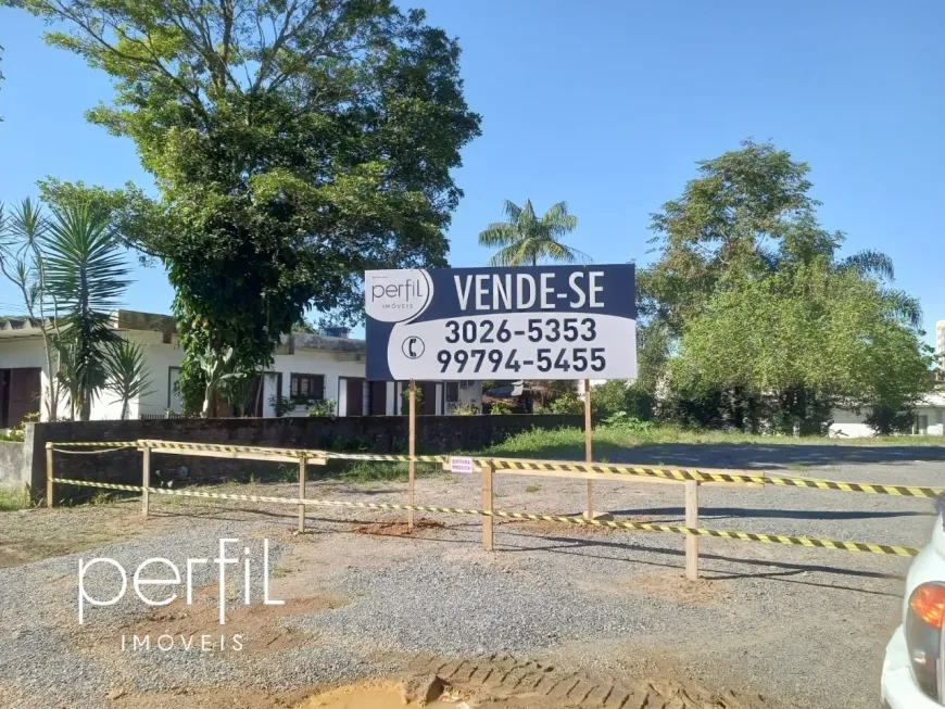 Foto 1 de Lote/Terreno à venda, 1650m² em Atiradores, Joinville