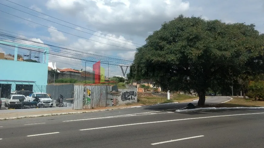 Foto 1 de com 1 Quarto para alugar, 7000m² em Alto de Pinheiros, São Paulo