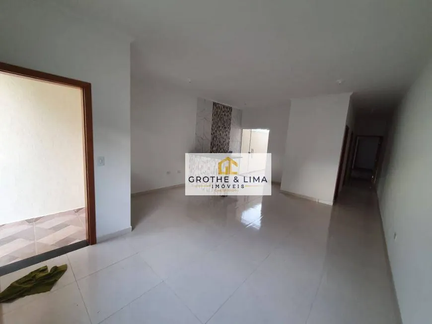 Foto 1 de Casa com 2 Quartos à venda, 75m² em Quiririm, Taubaté