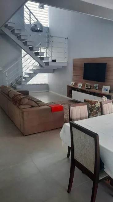 Foto 1 de Casa de Condomínio com 3 Quartos à venda, 217m² em , Tremembé