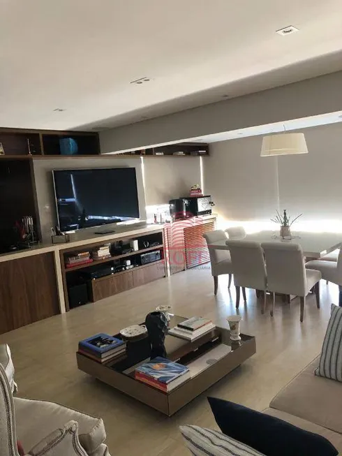 Foto 1 de Apartamento com 1 Quarto à venda, 89m² em Campo Belo, São Paulo
