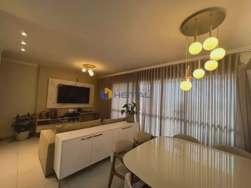 Foto 1 de Apartamento com 3 Quartos à venda, 105m² em Zona 08, Maringá