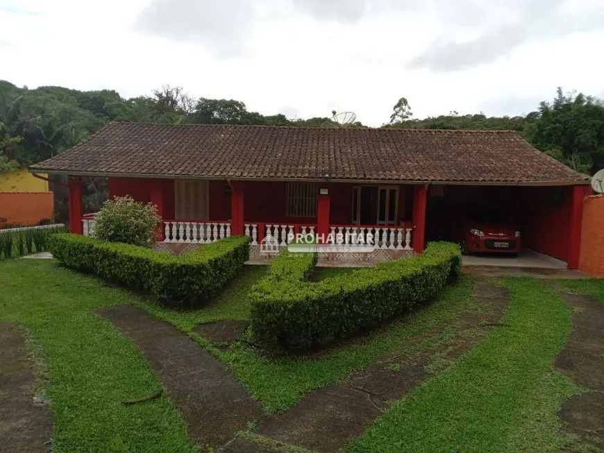 Foto 1 de Fazenda/Sítio com 3 Quartos à venda, 380m² em Marsilac, São Paulo
