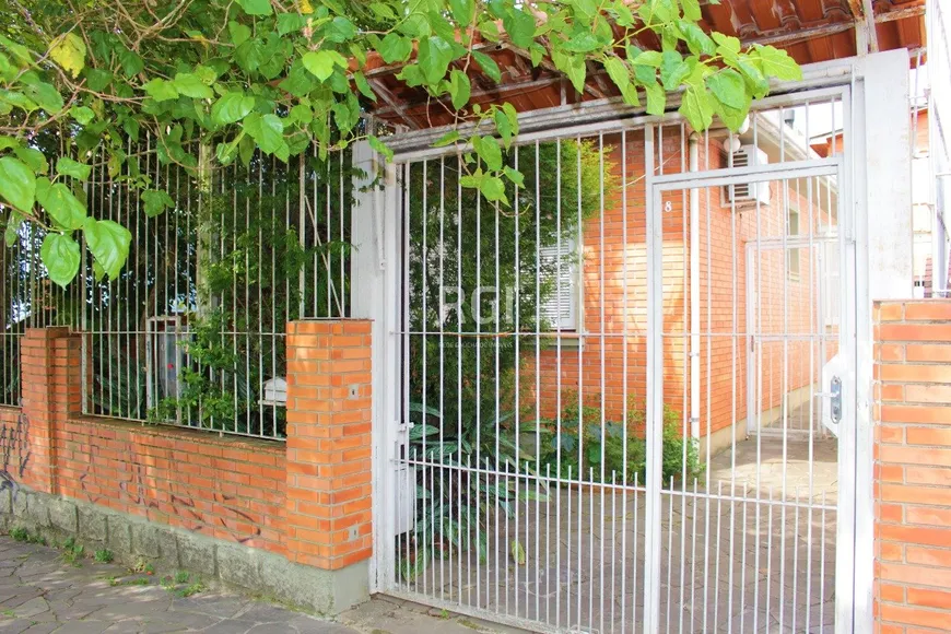 Foto 1 de Casa com 3 Quartos à venda, 209m² em Partenon, Porto Alegre