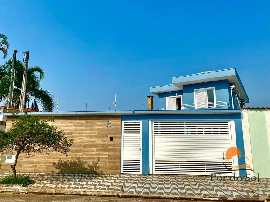 Foto 1 de Casa com 4 Quartos à venda, 308m² em Solemar, Praia Grande