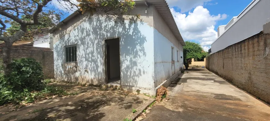 Foto 1 de Casa com 5 Quartos à venda, 156m² em Jardim Itaipu, Goiânia