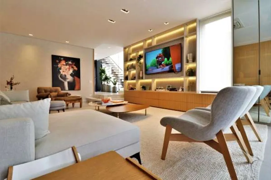 Foto 1 de Casa de Condomínio com 4 Quartos à venda, 410m² em Centro Comercial Jubran, Barueri