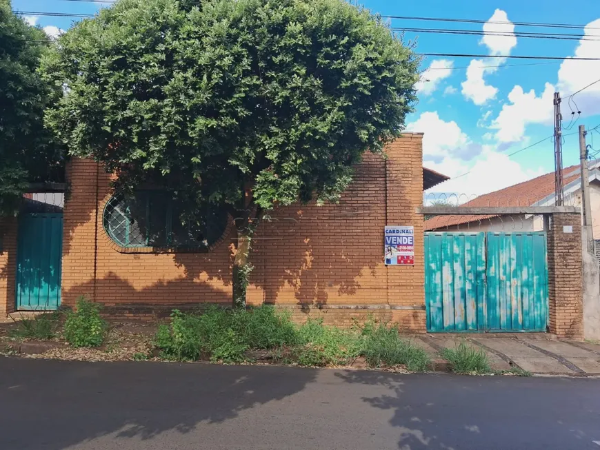 Foto 1 de Casa com 3 Quartos para alugar, 242m² em Centro, Araraquara