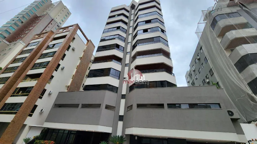 Foto 1 de Apartamento com 3 Quartos para alugar, 130m² em Centro, Balneário Camboriú