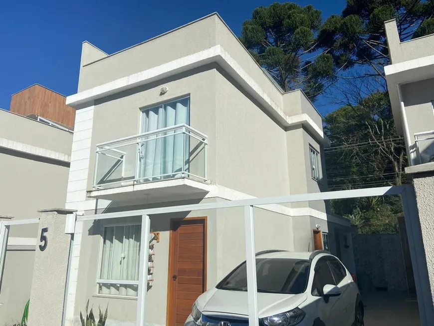 Foto 1 de Casa de Condomínio com 2 Quartos à venda, 120m² em Braunes, Nova Friburgo