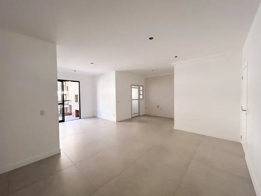 Foto 1 de Apartamento com 3 Quartos à venda, 98m² em Itacorubi, Florianópolis