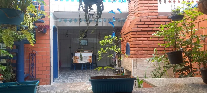 Foto 1 de Sobrado com 3 Quartos à venda, 190m² em Vila Curuçá, Santo André