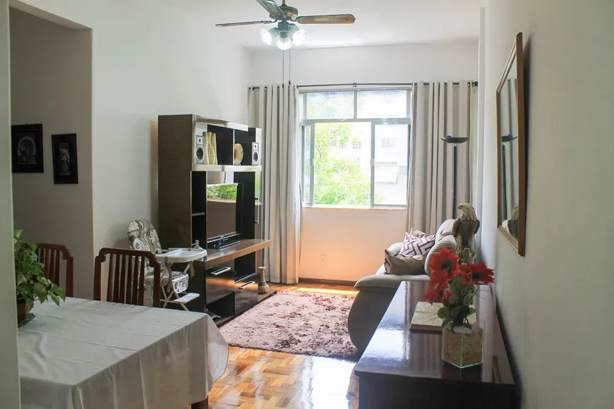 Foto 1 de Apartamento com 2 Quartos à venda, 65m² em Laranjeiras, Rio de Janeiro