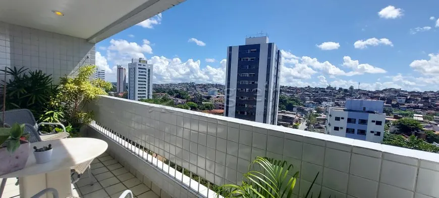 Foto 1 de Cobertura com 4 Quartos à venda, 216m² em Casa Amarela, Recife