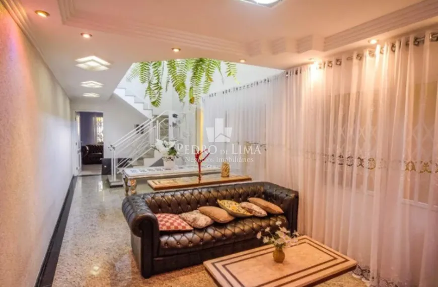 Foto 1 de Casa com 3 Quartos à venda, 180m² em Vila Regente Feijó, São Paulo