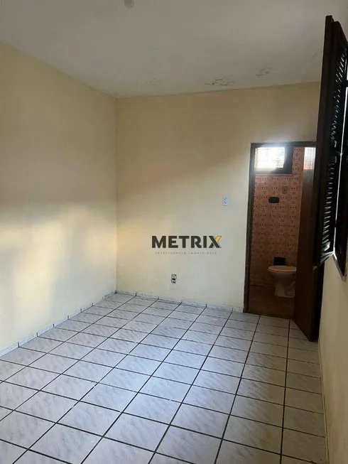 Foto 1 de Casa com 3 Quartos à venda, 218m² em Montese, Fortaleza