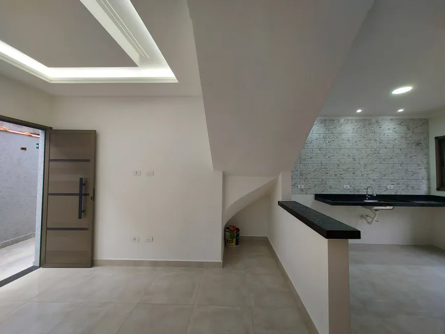 Foto 1 de Casa de Condomínio com 2 Quartos à venda, 39m² em Maracanã, Praia Grande