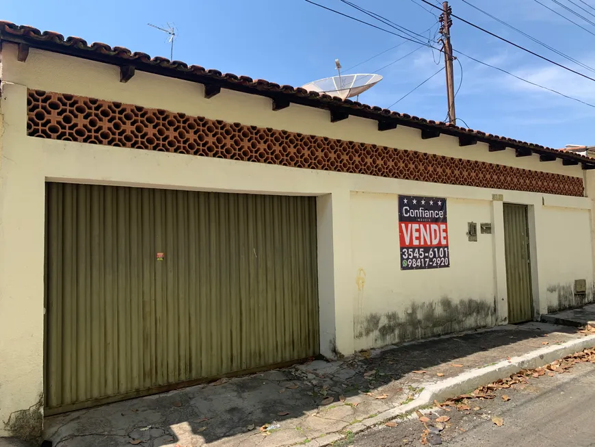 Foto 1 de Casa com 3 Quartos à venda, 150m² em Vila Redenção, Goiânia