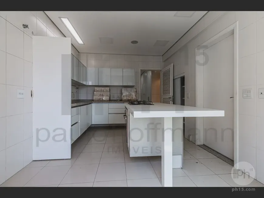 Foto 1 de Apartamento com 3 Quartos à venda, 257m² em Itaim Bibi, São Paulo