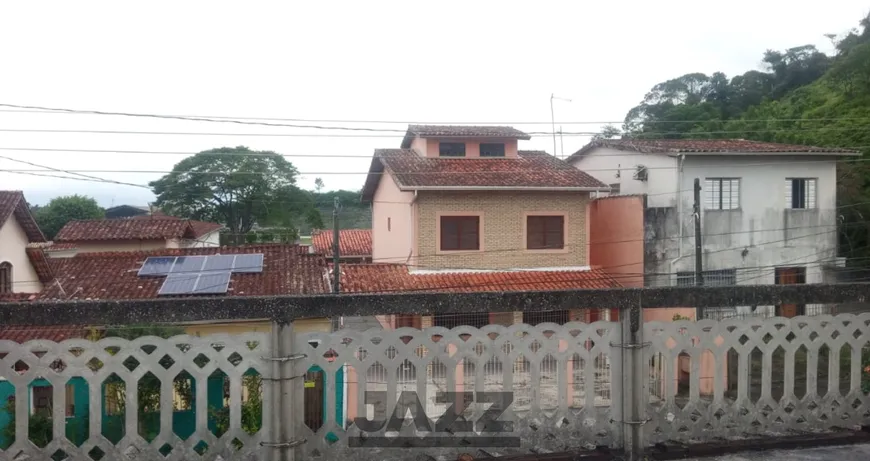 Foto 1 de Casa com 3 Quartos à venda, 130m² em Sumaré, Caraguatatuba