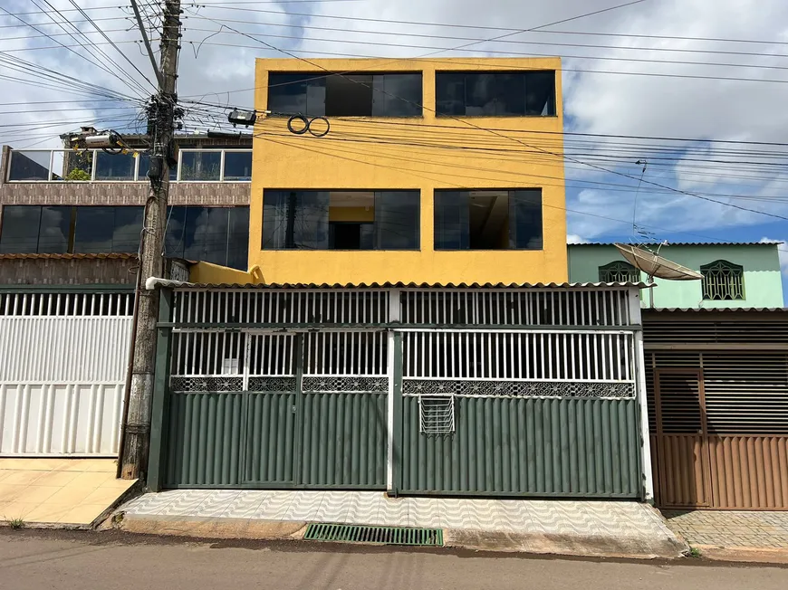 Foto 1 de Sobrado com 7 Quartos à venda, 300m² em Ceilandia Norte, Brasília