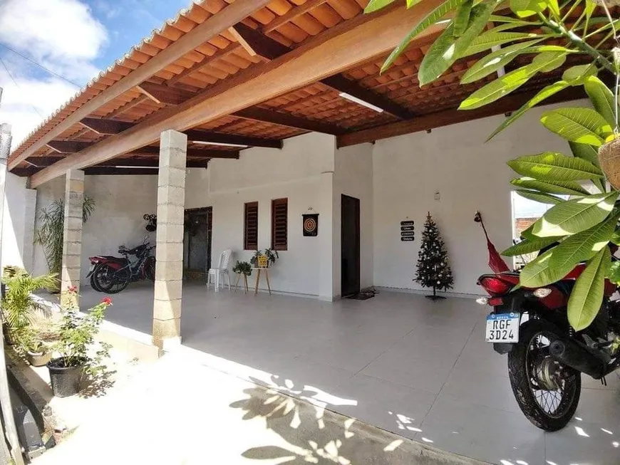 Foto 1 de Casa com 3 Quartos à venda, 130m² em Emaús, Parnamirim