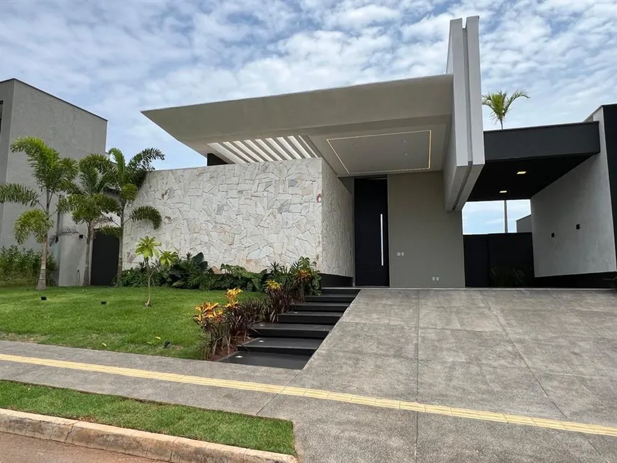 Foto 1 de Casa de Condomínio com 3 Quartos à venda, 241m² em Residencial Goiânia Golfe Clube, Goiânia