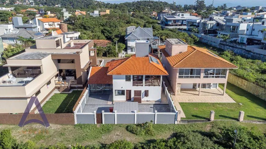 Foto 1 de Casa de Condomínio com 4 Quartos à venda, 279m² em Morro das Pedras, Florianópolis