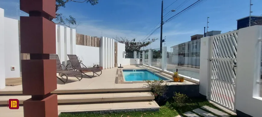 Foto 1 de Casa com 3 Quartos à venda, 137m² em Campeche, Florianópolis