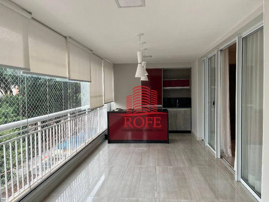 Foto 1 de Apartamento com 3 Quartos para alugar, 135m² em Alto Da Boa Vista, São Paulo