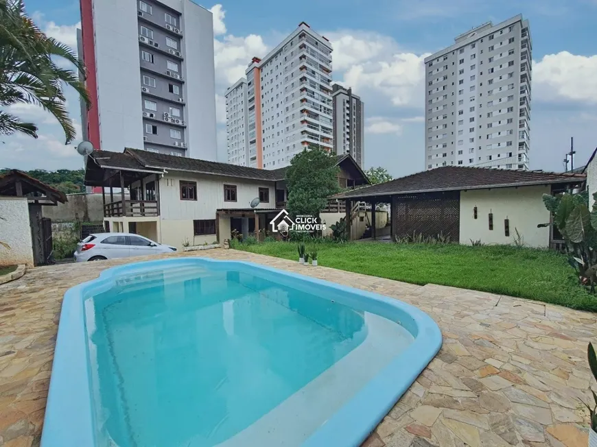 Foto 1 de Casa com 5 Quartos à venda, 226m² em Escola Agrícola, Blumenau