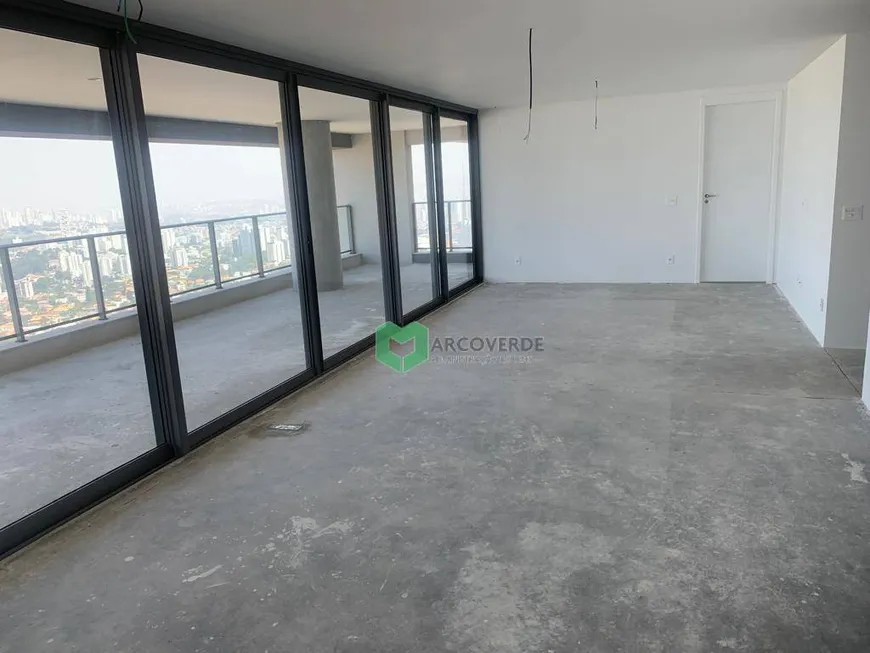 Foto 1 de Apartamento com 4 Quartos à venda, 275m² em Vila Madalena, São Paulo