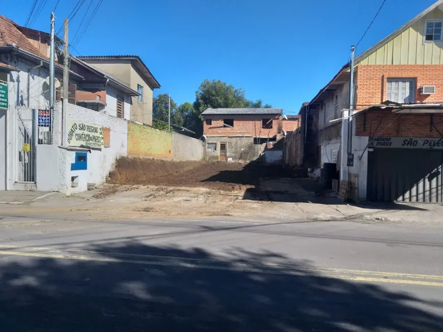 Foto 1 de Lote/Terreno à venda, 320m² em Cinquentenário, Caxias do Sul