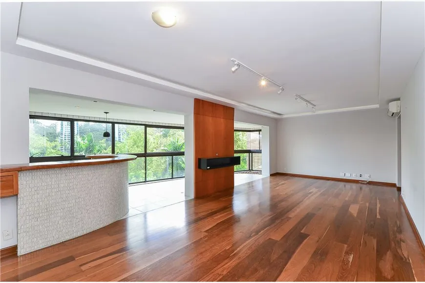 Foto 1 de Apartamento com 4 Quartos à venda, 192m² em Panamby, São Paulo