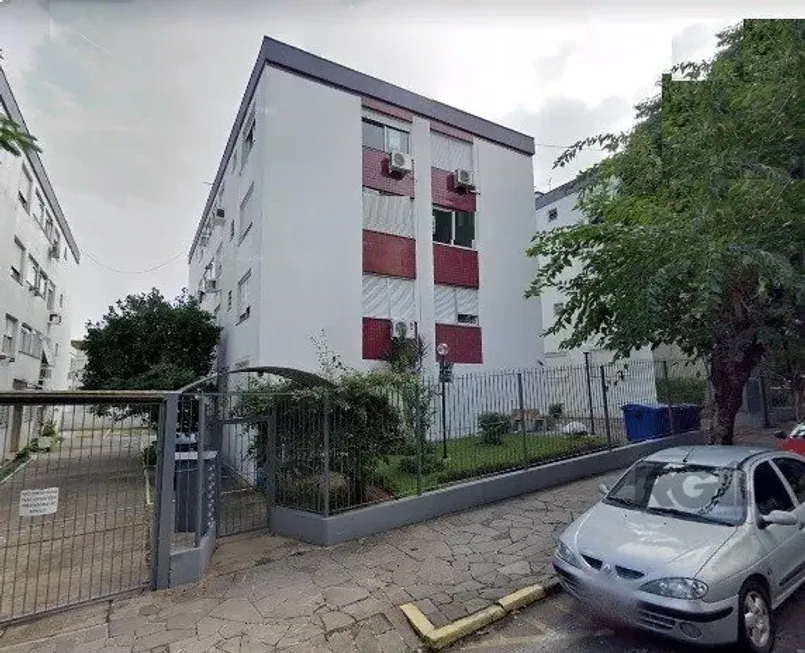 Foto 1 de Apartamento com 2 Quartos à venda, 56m² em Passo da Areia, Porto Alegre