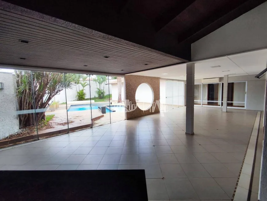 Foto 1 de Casa com 3 Quartos à venda, 412m² em Parque Residencial Alcântara , Londrina