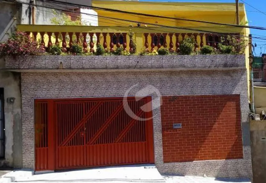 Foto 1 de Sobrado com 3 Quartos à venda, 197m² em Vila Bela Vista, Santo André