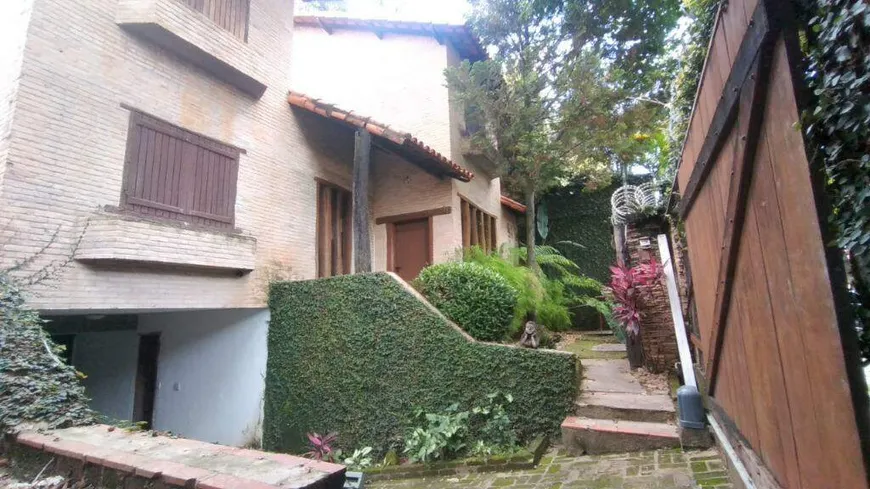Foto 1 de Casa com 4 Quartos à venda, 322m² em Castelo, Belo Horizonte