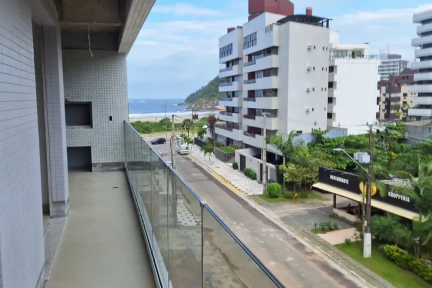 Foto 1 de Apartamento com 3 Quartos à venda, 202m² em Caioba, Matinhos
