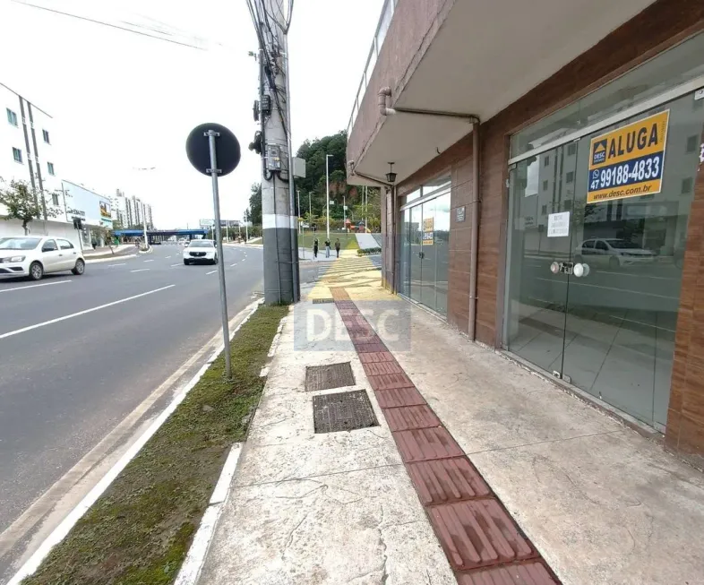 Foto 1 de Sala Comercial para alugar, 55m² em Nacoes, Balneário Camboriú