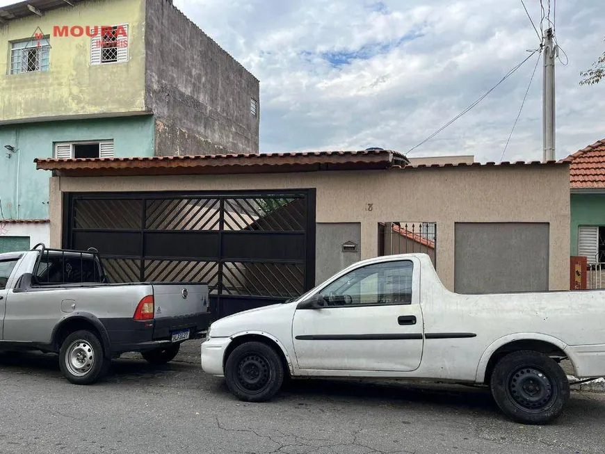 Foto 1 de Casa com 2 Quartos à venda, 207m² em Parque São Lucas, São Paulo