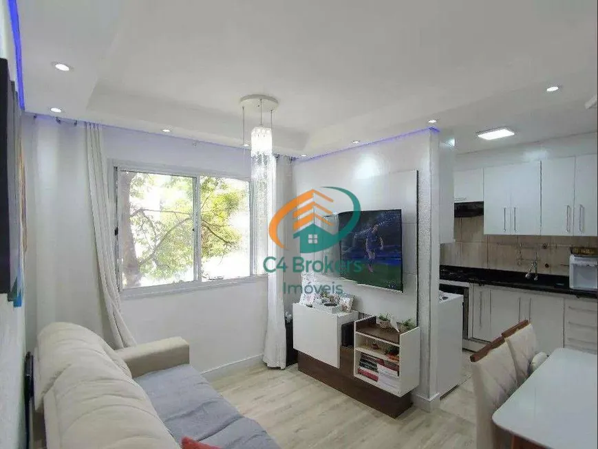 Foto 1 de Apartamento com 2 Quartos à venda, 45m² em Jardim Cocaia, Guarulhos