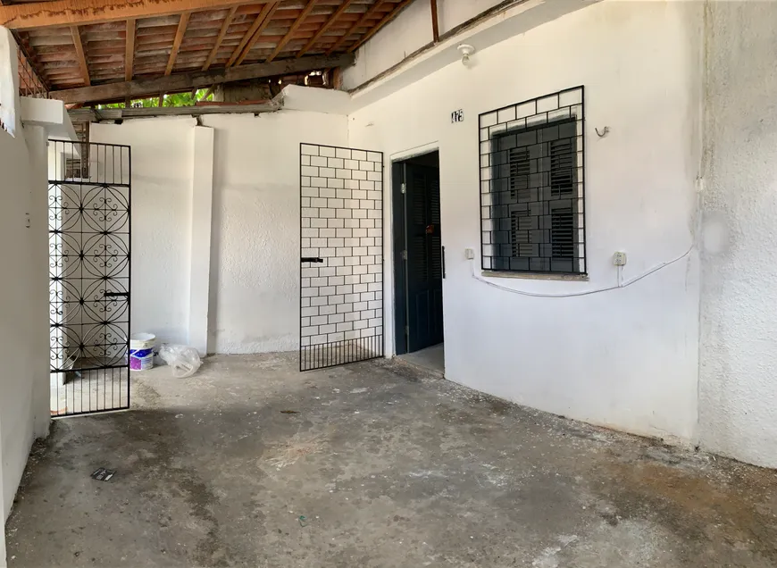 Foto 1 de Casa com 2 Quartos para alugar, 50m² em Vila Ellery, Fortaleza