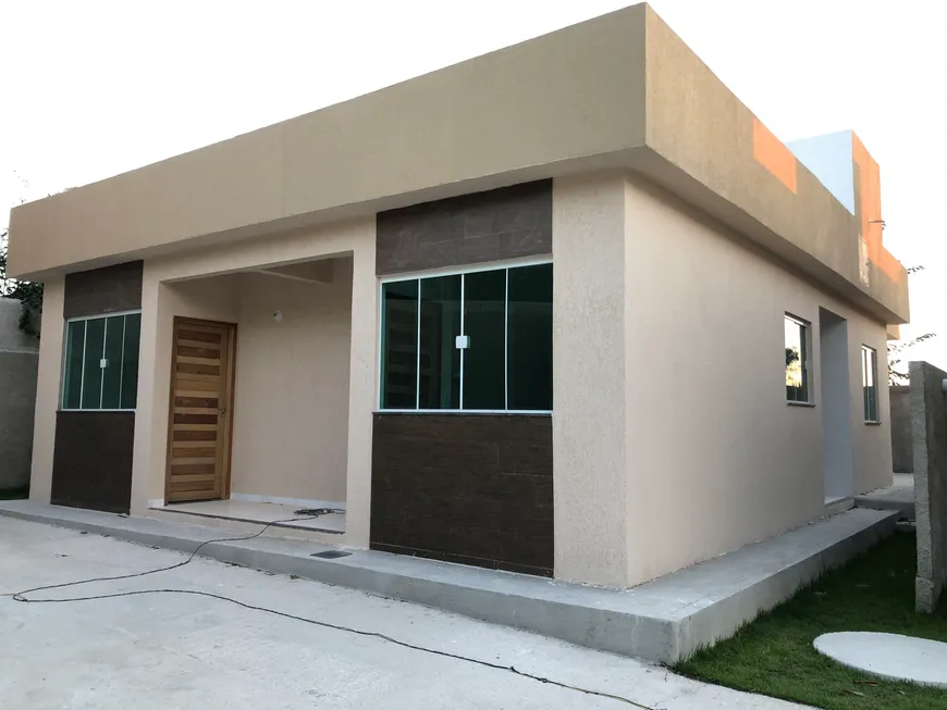 Foto 1 de Casa de Condomínio com 2 Quartos à venda, 48m² em Cajueiro, Maricá