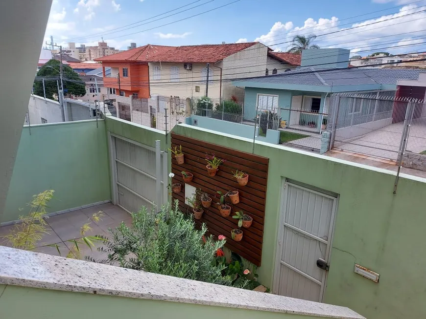 Foto 1 de Casa com 3 Quartos à venda, 157m² em Coqueiros, Florianópolis