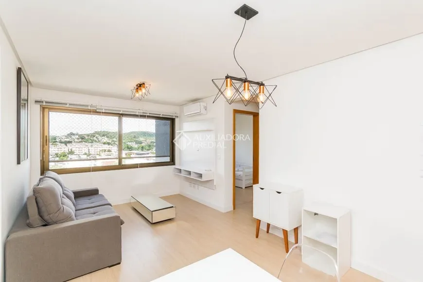 Foto 1 de Apartamento com 2 Quartos para alugar, 62m² em Camaquã, Porto Alegre
