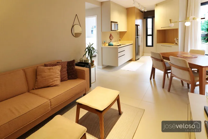 Foto 1 de Apartamento com 2 Quartos à venda, 57m² em Centro Cívico, Curitiba