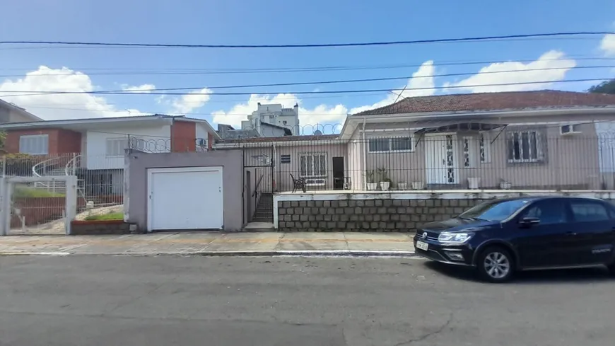 Foto 1 de Casa com 2 Quartos para alugar, 100m² em Centro, Canoas