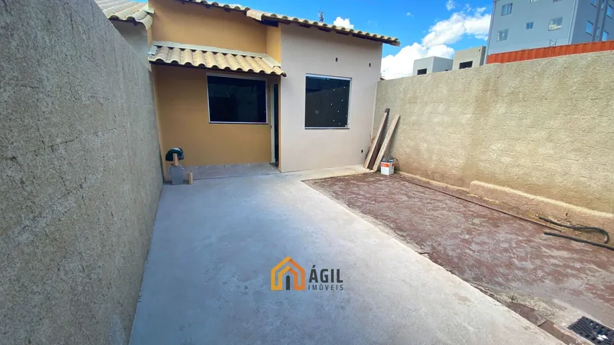 Foto 1 de Casa com 3 Quartos à venda, 65m² em Pedra Branca, São Joaquim de Bicas